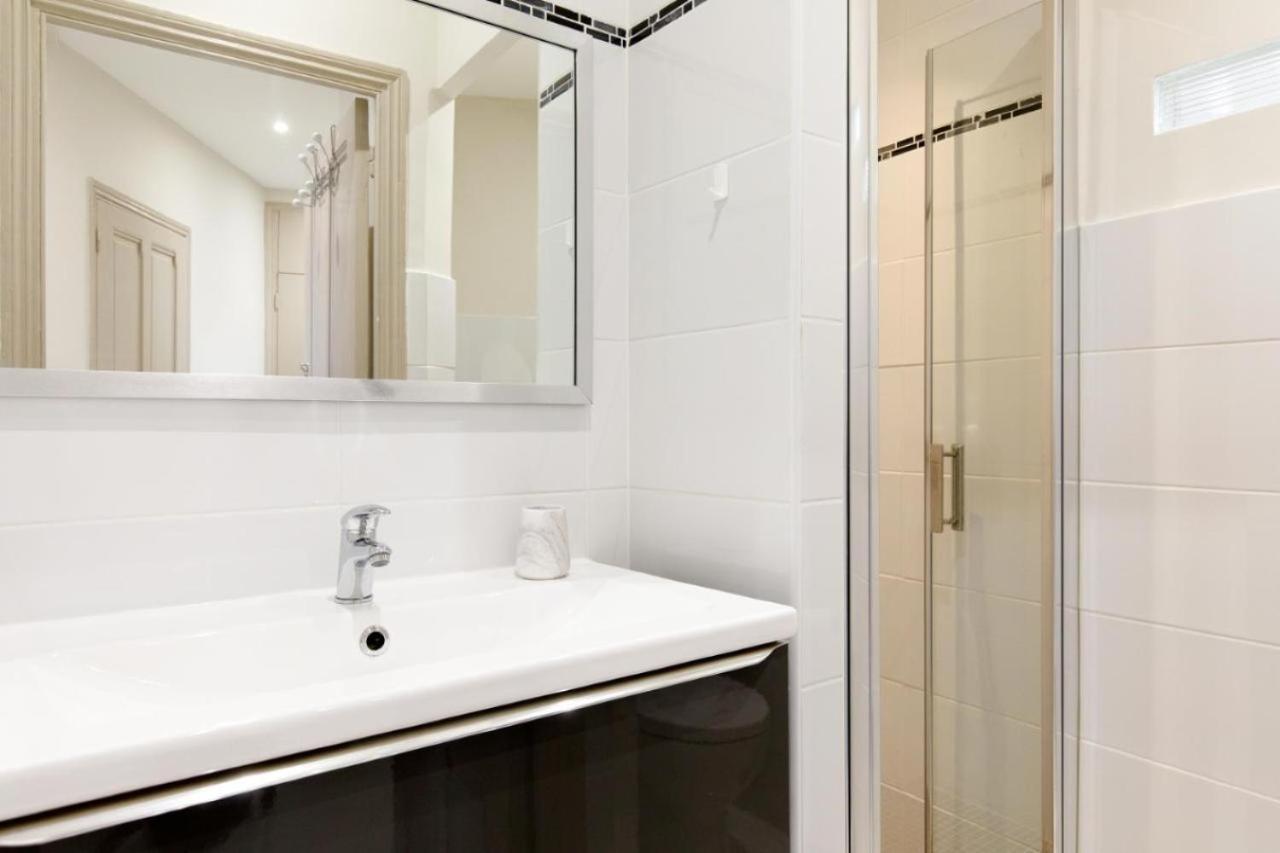 Bright And Elegant Renovated Two Rooms - Near Suquet Κάννες Εξωτερικό φωτογραφία